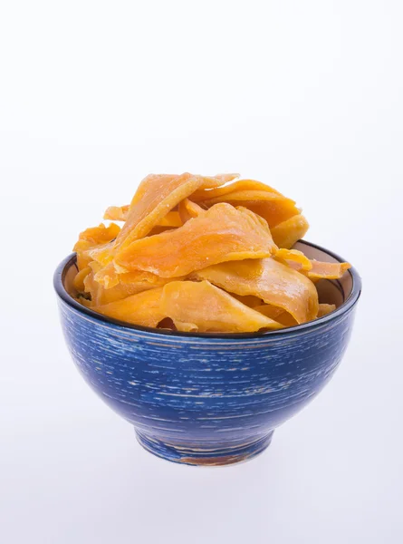 Mango dry in bowl or dried mango slices. — Stock Photo, Image
