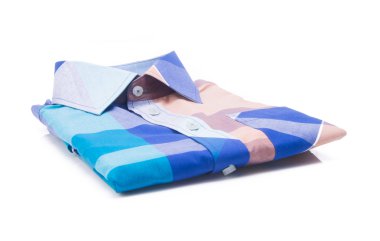 gömlek. bir arka plan üzerinde katlanmış erkek gömlek