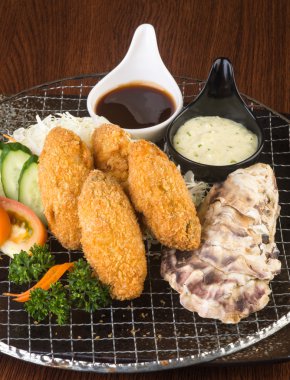 Japon mutfağı. arka planda tempura deniz ürünleri