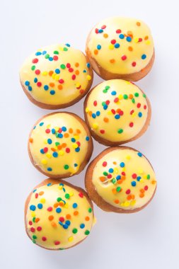 arka planda tatlı mini donut