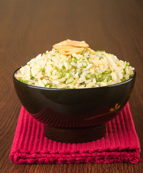 Cocina japonesa. arroz frito en el fondo —  Fotos de Stock