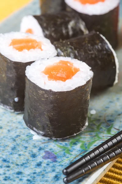 Masakan Jepang. sushi di latar belakang — Stok Foto