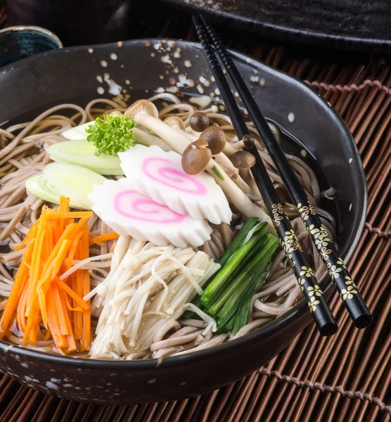 Japon mutfağı. Udon arka planda