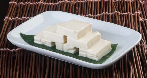 Japansk mat. tofu i bakgrunden — Stockfoto