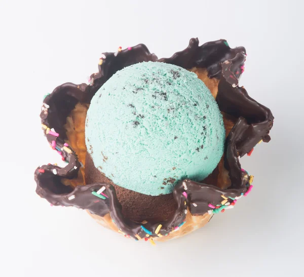 Ice cream. mint chocolate chip ice cream on a background — Stock Photo, Image