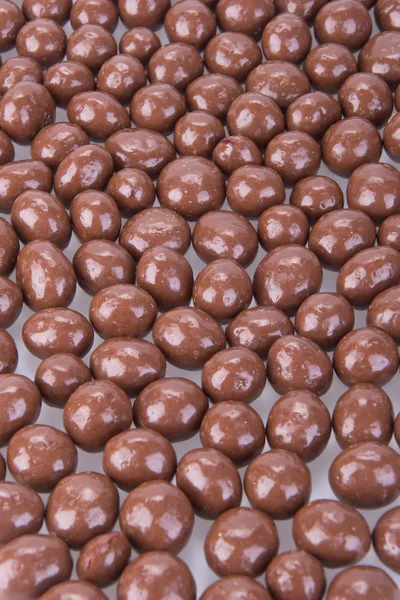 Bolas de chocolate. bolas de chocolate sobre un fondo — Foto de Stock