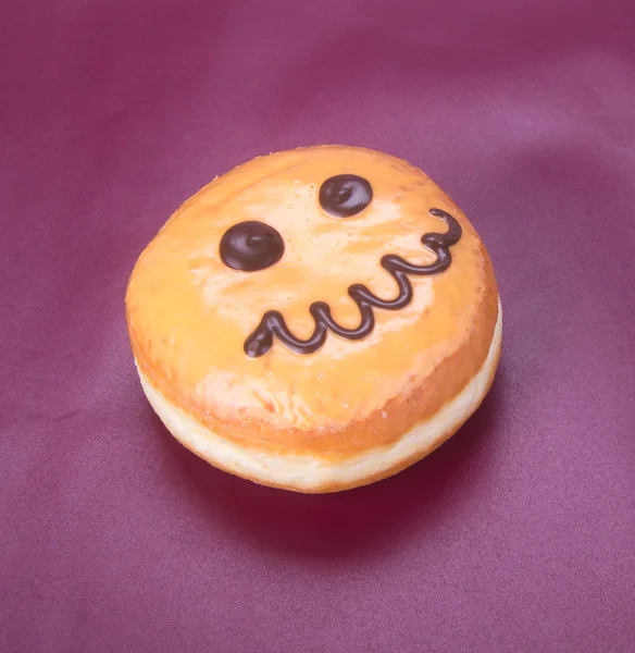Donut. Halloween-Donut auf dem Hintergrund — Stockfoto