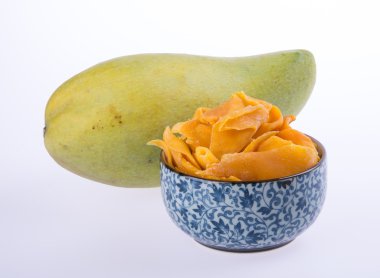 Mango kuru kase veya kurutulmuş mango dilimleri.