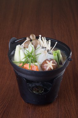 Japon mutfağı. güveç arka planda