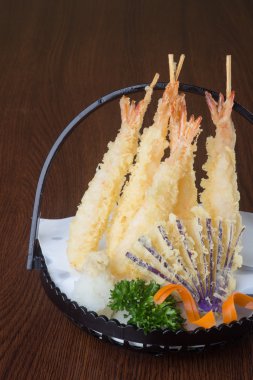 Japon mutfağı. tempura. derin kızarmış karışık sebze üzerinde backg