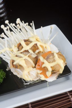 Japon mutfağı. arka planda kabuk balık ızgara