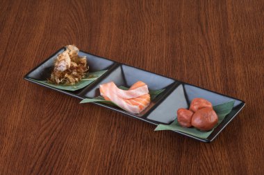 Japon mutfağı. sashimi arka planda