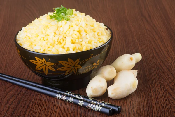 Cocina japonesa. arroz frito de jengibre en el fondo —  Fotos de Stock