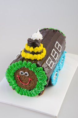 dondurma. Çikolatalı dondurmalı kek