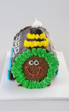 dondurma. Çikolatalı dondurmalı kek