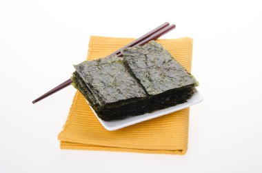 Deniz yosunu. arka plan üzerinde kuru deniz yosunu