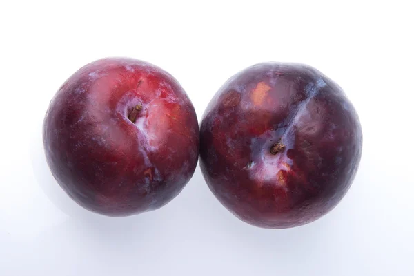 Plum. buah plum matang di latar belakang — Stok Foto