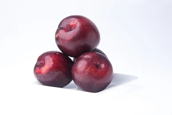 Pruim. rijp pruim fruit op achtergrond — Stockfoto
