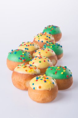 arka planda tatlı mini donut