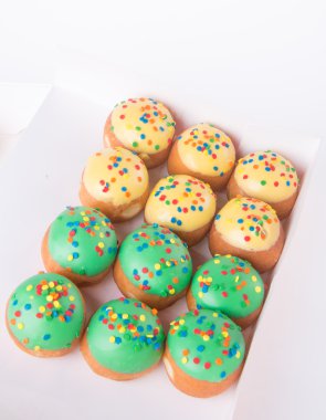 arka planda tatlı mini donut