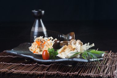 Japon mutfağı. arka planda kabuk balık ızgara