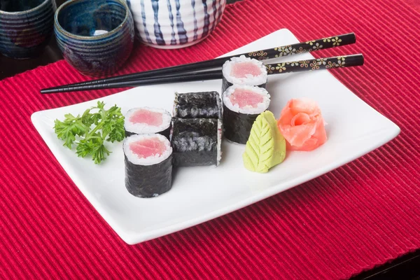 Masakan Jepang. sushi di latar belakang — Stok Foto