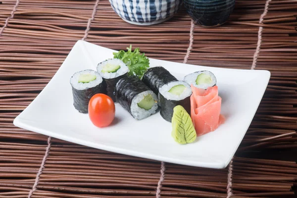 Masakan Jepang. sushi di latar belakang — Stok Foto