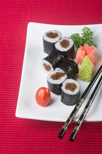 Japansk mat. sushi på bakgrunden — Stockfoto