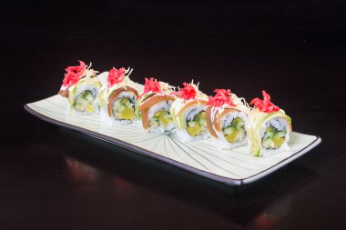 Japon mutfağı. Arka planda suşi var.