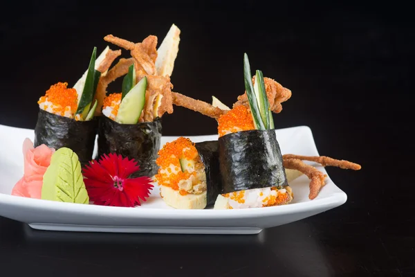 Cocina japonesa. sushi en el fondo — Foto de Stock