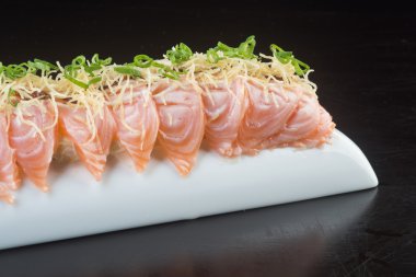 Japon mutfağı. sashimi arka planda