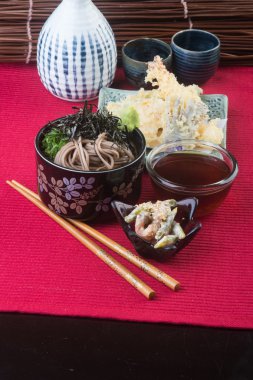 Japon mutfağı. Udon arka planda