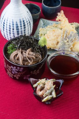 Japon mutfağı. Udon arka planda