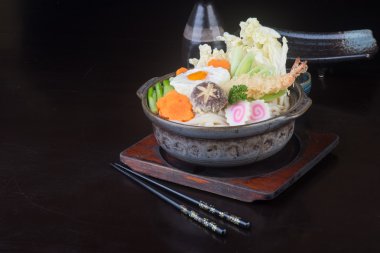 Japon mutfağı. Udon arka planda