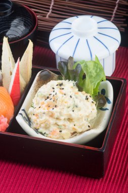 Japon mutfağı. Öğle Yemeği kutu set arka planda