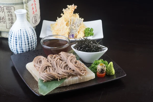 Japanse keuken. Udon op de achtergrond — Stockfoto