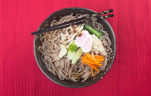 Japanische Küche. udon auf dem Hintergrund — Stockfoto