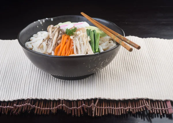 Cocina japonesa. udon en el fondo —  Fotos de Stock