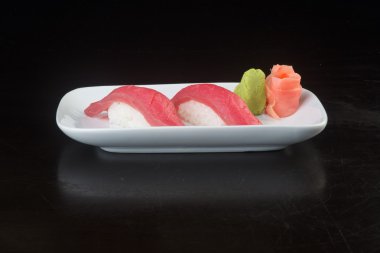 Japon mutfağı. arka planda suşi orkinos