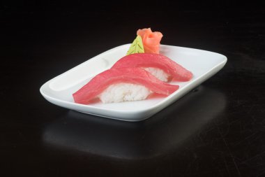 Japon mutfağı. arka planda suşi orkinos