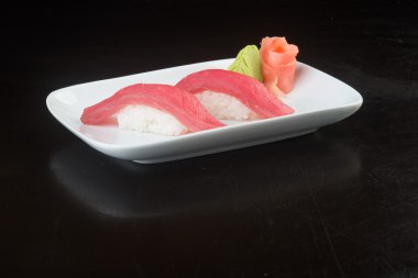 Japon mutfağı. arka planda suşi orkinos