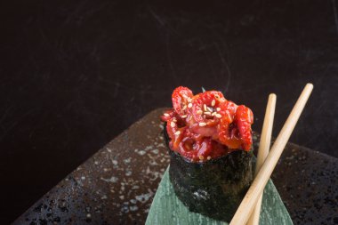 Japon mutfağı. arka planda suşi ahtapot