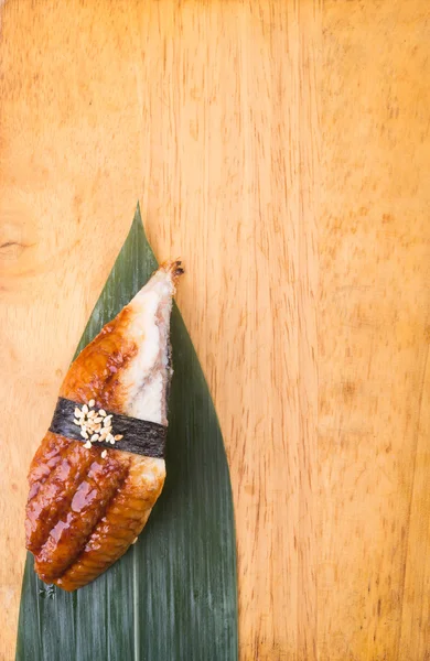 Japanische Küche. Sushi unagi auf dem Hintergrund — Stockfoto