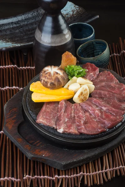 Japanese cuisine. beef cube on the background — Stock Photo, Image