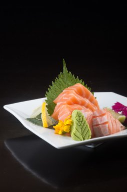 Japon mutfağı. sashimi arka planda