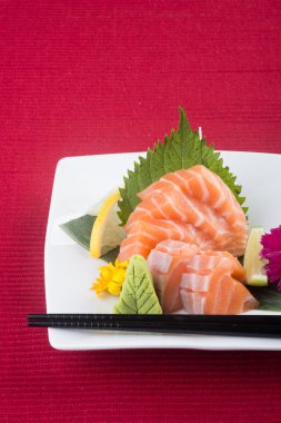 Japon mutfağı. sashimi arka planda