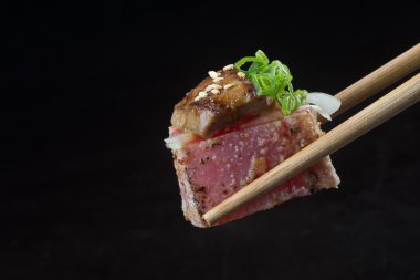 Japon mutfağı. sashimi arka planda