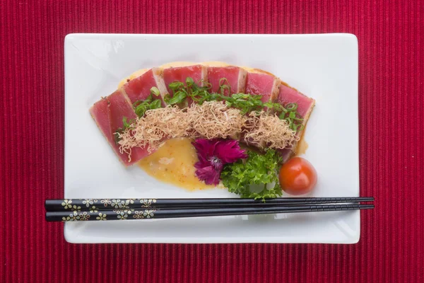 Cocina japonesa. sashimi en el fondo — Foto de Stock