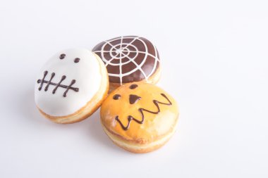 çörek. Halloween donut arka planda