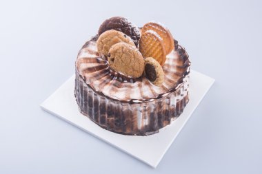 kek. Çikolatalı dondurma pasta arka plan üzerinde